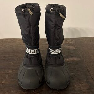 Sorel cub lined snow boots. Sz 36/4. Never worn